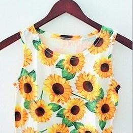 *free ship* Sunflower print crop top